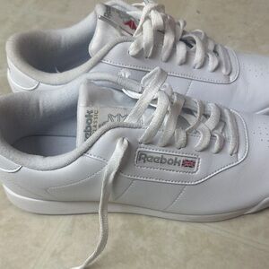 Reebok White Classic womens Sneakers